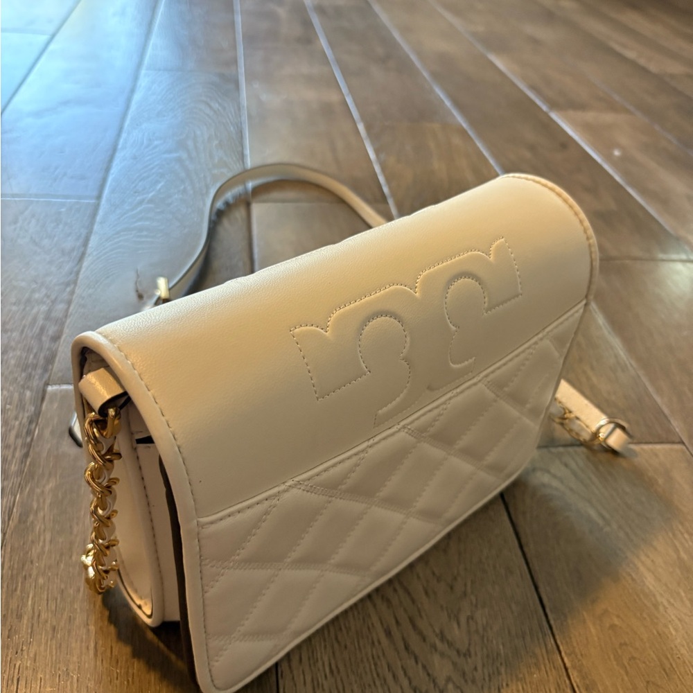 Tory Burch Cream Quilted Logo Shoulder/Crossbody Bag with Gold Hardware